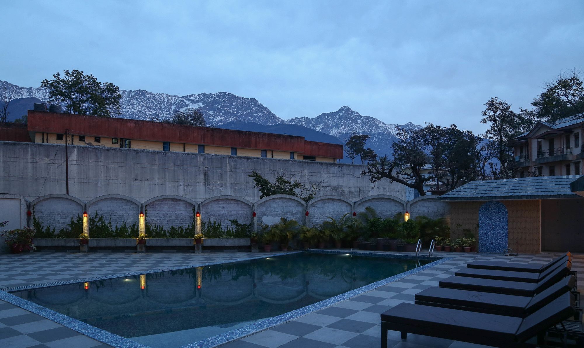 Treebo Trend Gk Conifer Hotel Dharamshala Luaran gambar